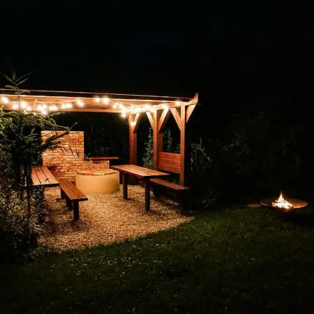 13 Prizemi 1 Apartment